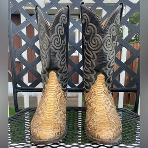 Tony Lama vintage snake cowboy boots